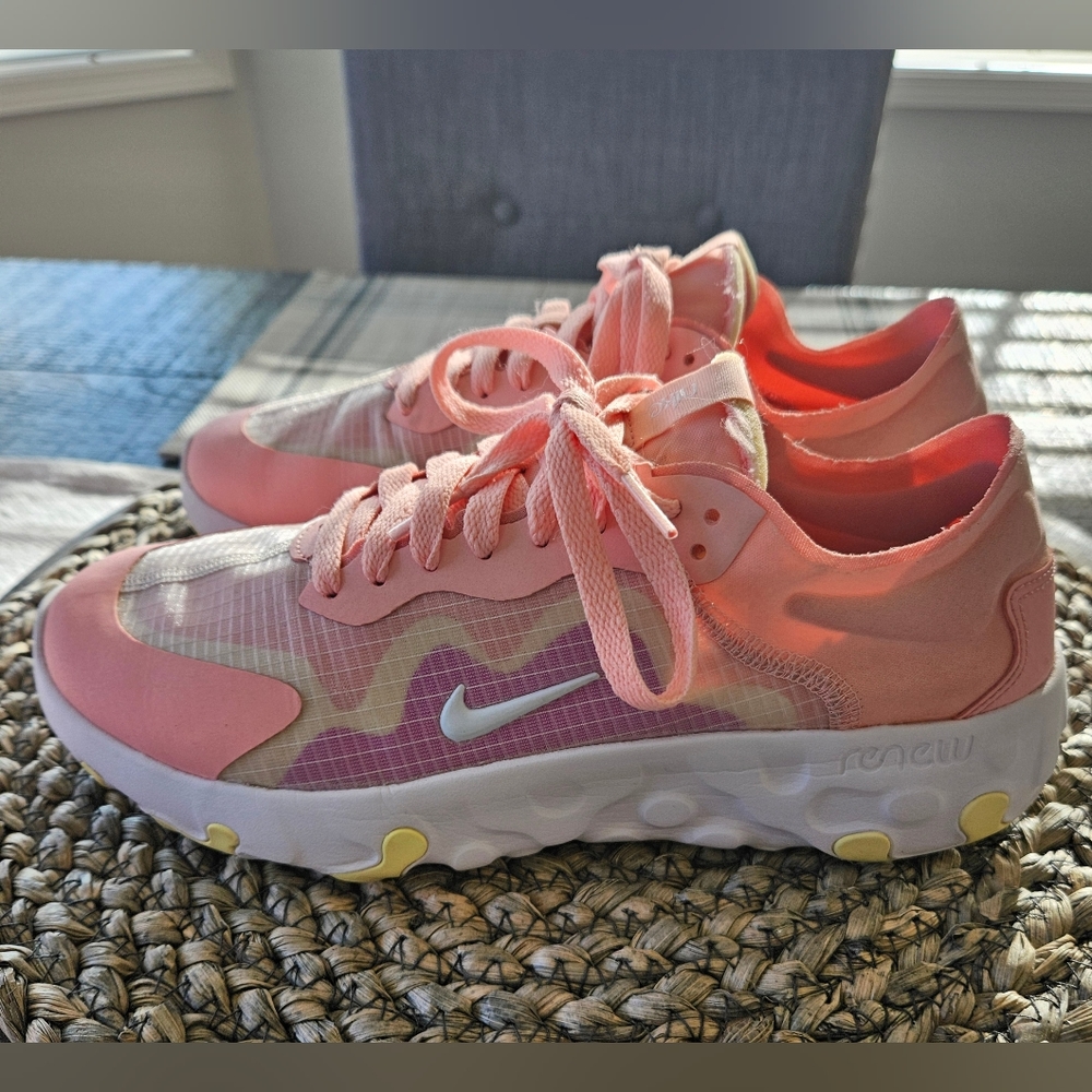 Womens Nike Renew Athletic Shoes - Picture 2 of 7